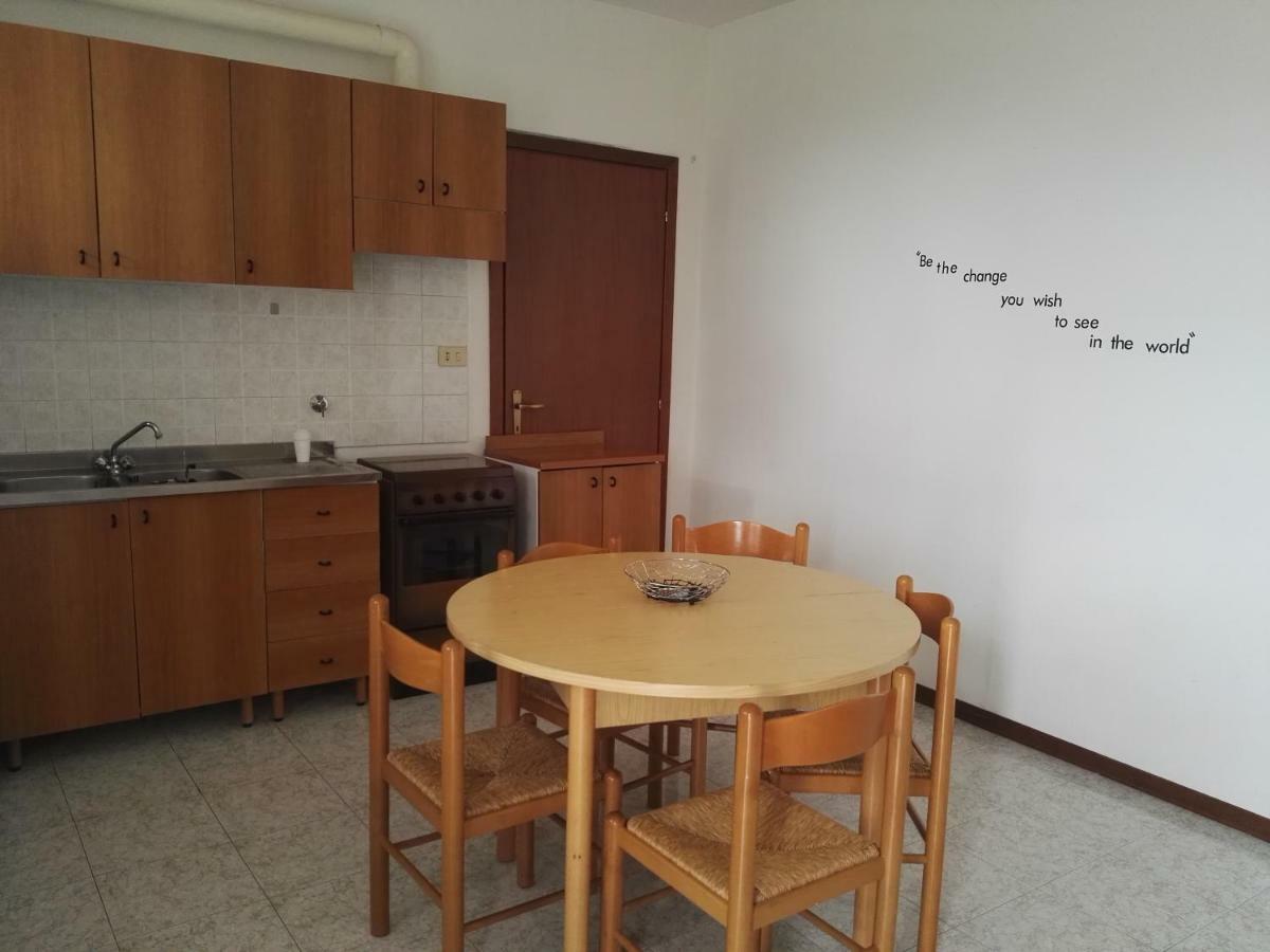 Camere Carloni Asís Exterior foto